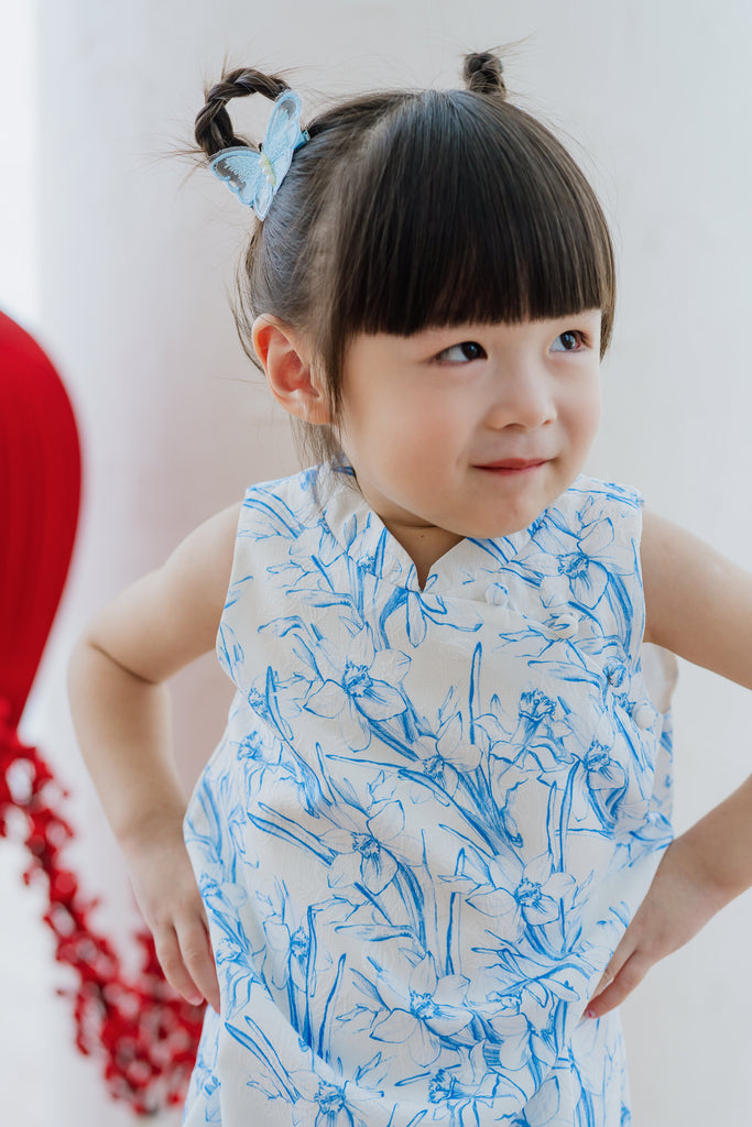 Mini 乐 Joyous Emboss Kids Cheongsam - Blue Porcelain [12M/2Y/3Y/4Y/5Y/6Y/7Y/8Y/9Y]