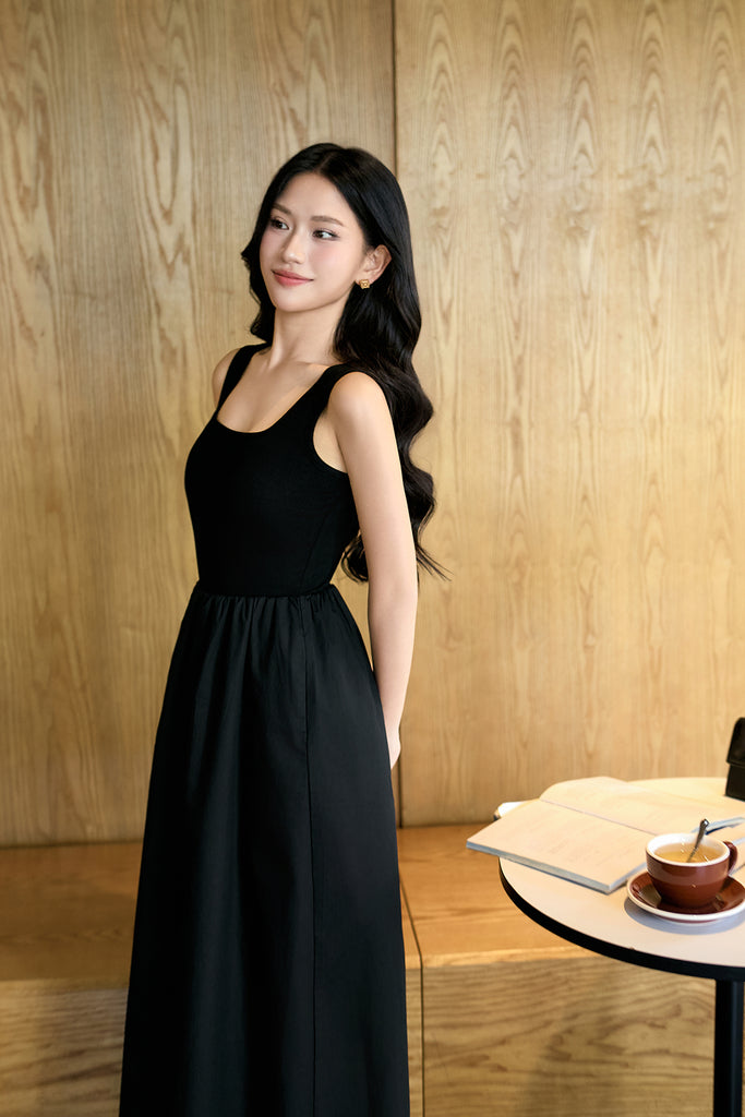 Lyra Ribbed Midaxi Dress - Black [S/M/L/XL]