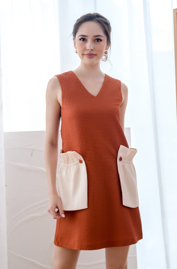 Poppy Detachable Big Pockets Dress - Rust // Beige [XS/S/M/L/XL]