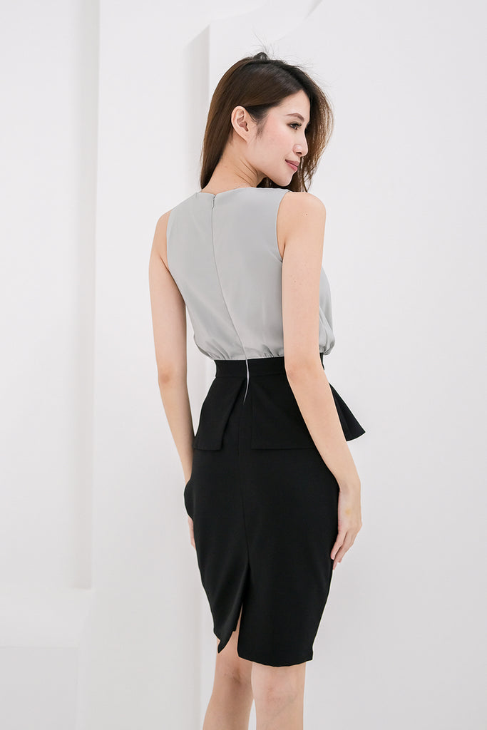 Zorynn Button Peplum Dress - Sage // Black [XS/S/M/L/XL]
