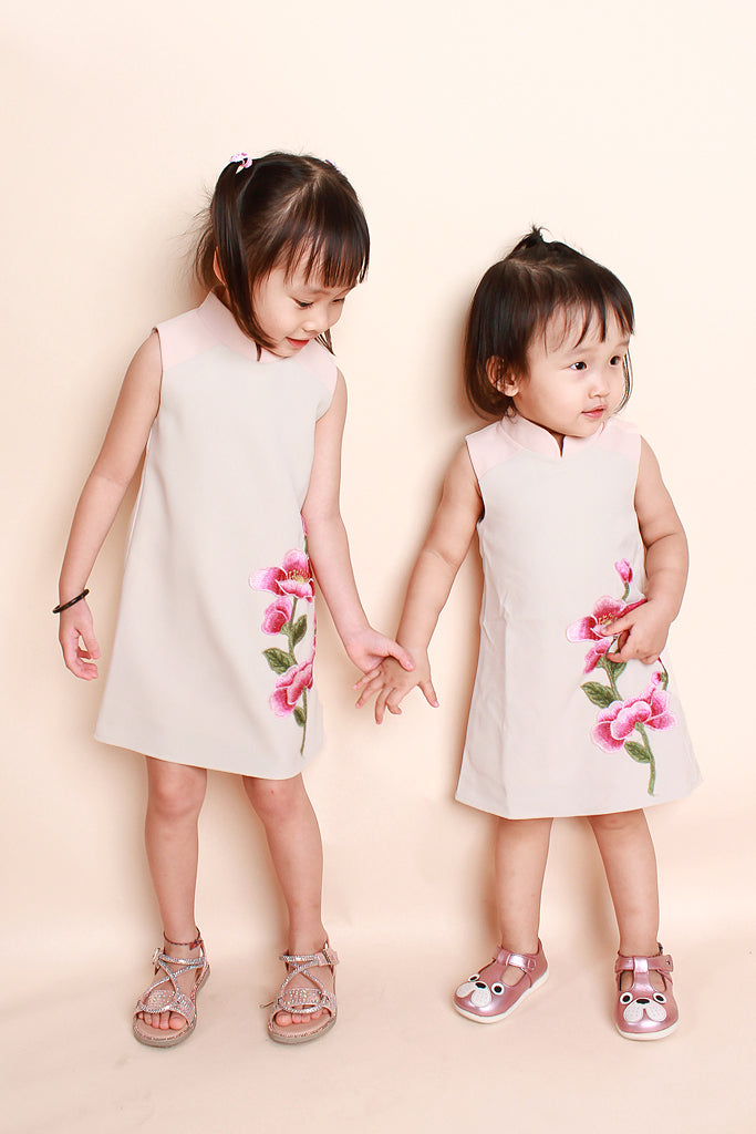 KIDS Yun Floral Embroidered Mandarin Collar Dress - Beige / Peach [12M/18/2Y/3Y/4Y/5Y/6Y]